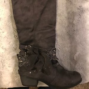 Never worn suede naughty monkey boots